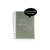 Almanacka Jordgubbar 2i1 A6 2026 omslag 2